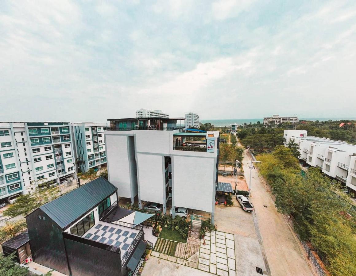 Pony Topview HHQ Exterior foto